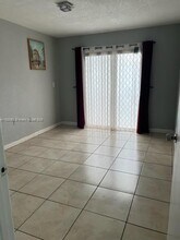 4400 W 16th Ave in Hialeah, FL - Building Photo - Building Photo