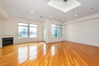 550 Gregory Ave in Weehawken, NJ - Building Photo - Building Photo