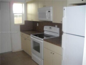1040-1092 92nd St in Bay Harbor Islands, FL - Building Photo - Building Photo