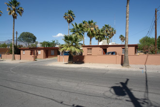 2514 N Geronimo Ave in Tucson, AZ - Building Photo - Building Photo