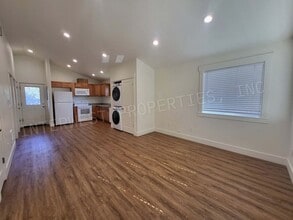 5025 SE 118th Ave in Portland, OR - Building Photo - Building Photo