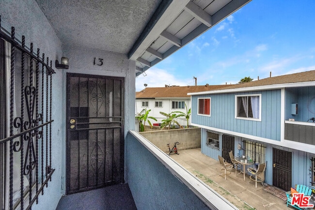 property at 522 E Kelso St
