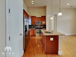 307 Inverness Way S in Englewood, CO - Foto de edificio - Building Photo