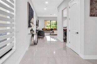 8645 NW 39th Ct in Coral Springs, FL - Building Photo