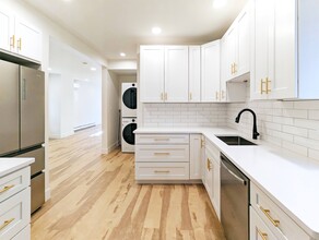 17 Marcella St, Unit 2 in Cambridge, MA - Foto de edificio - Building Photo
