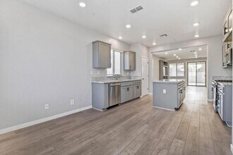 5641 Cobbler Ln in Linda, CA - Building Photo - Building Photo