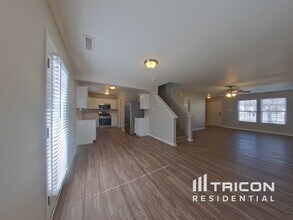8541 Panglemont Drive in Charlotte, NC - Building Photo - Building Photo