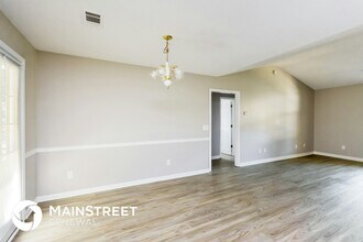 120 Lakefront Dr in Covington, GA - Foto de edificio - Building Photo