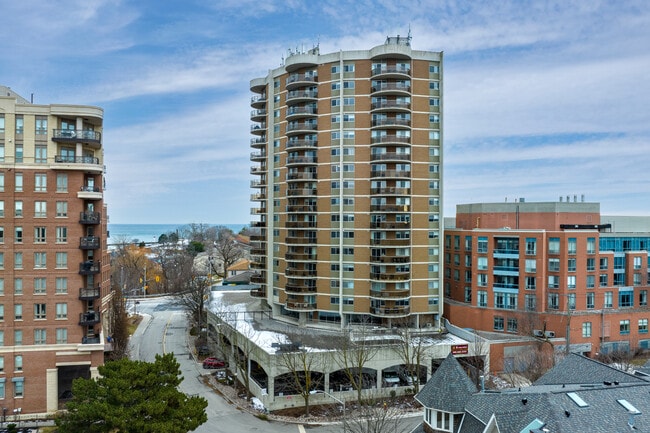 John Street Apartments in Oakville, ON - Building Photo - Building Photo