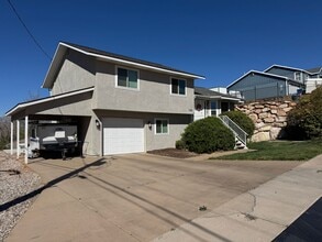 1265 Santa Clara Pkwy in Santa Clara, UT - Building Photo - Building Photo