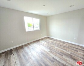 2516 Malabar St in Los Angeles, CA - Building Photo - Building Photo