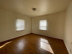 442 W Fair St in Roseburg, OR - Building Photo - Building Photo