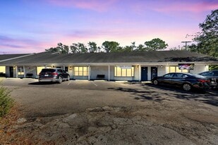 7408 Commerce St in Riverview, FL - Building Photo