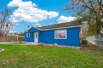 12906 Gladden Dr in Houston, TX - Building Photo - Building Photo