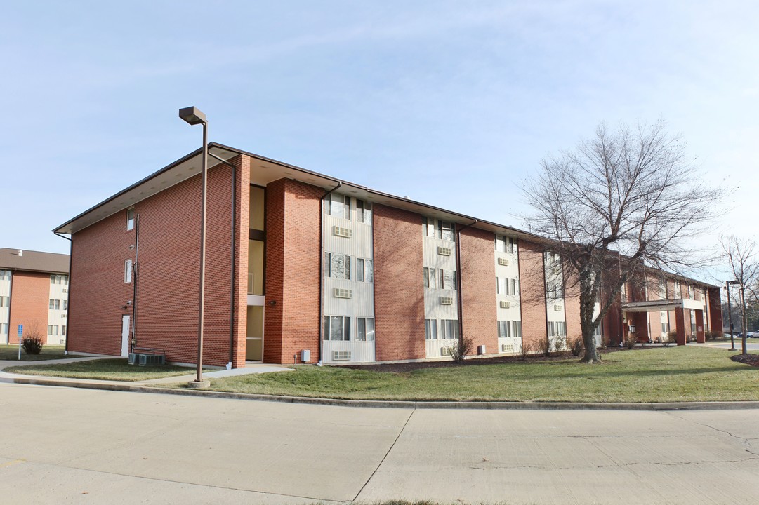 O'Fallon Senior Apartments in O'Fallon, IL - Building Photo