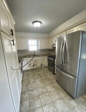 505 SE Mt Vernon Dr in Blue Springs, MO - Building Photo - Building Photo