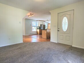 67 Elm St in Thomaston, CT - Building Photo - Building Photo