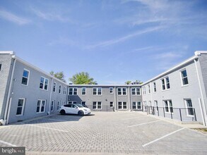 220 Hamilton St NW in Washington, DC - Building Photo - Building Photo