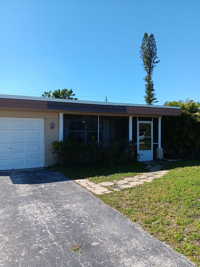 property at 312 NE 11th Pl