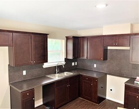 6229 Bobby Burns St in Houston, TX - Building Photo - Building Photo
