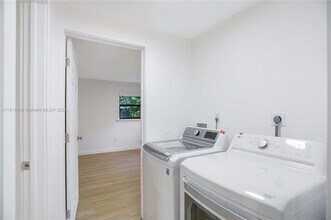1786 NW 15th St in Miami, FL - Building Photo - Building Photo