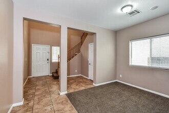 5229 Wild Sunflower St in North Las Vegas, NV - Building Photo - Building Photo