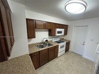 3575 Brokenwoods Dr in Coral Springs, FL - Building Photo - Building Photo