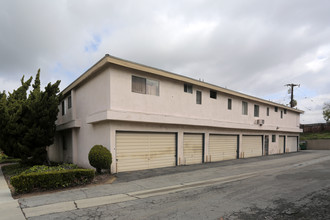 12424 Breezewood Dr in Whittier, CA - Building Photo - Building Photo