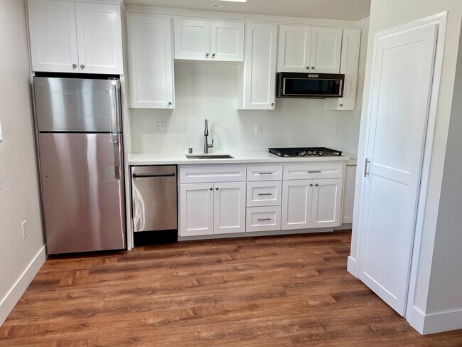 6602 Southside Dr, Unit 6608 in East Los Angeles, CA - Building Photo - Building Photo