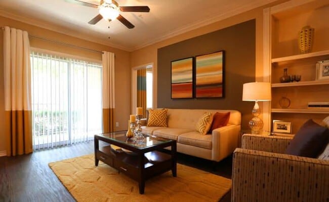 9720 Broadway St in Pearland, TX - Building Photo - Building Photo