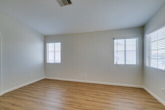5128 Canary Island Ct in North Las Vegas, NV - Building Photo - Building Photo