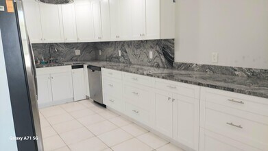 1078 Yarmouth E in Boca Raton, FL - Building Photo - Building Photo