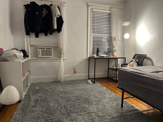 11 Chester St, Unit Unit 1 in Boston, MA - Building Photo - Building Photo