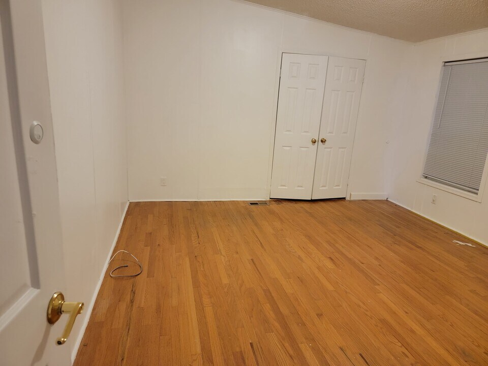 2386 Sims Dr NE, Unit Basement in Marietta, GA - Building Photo