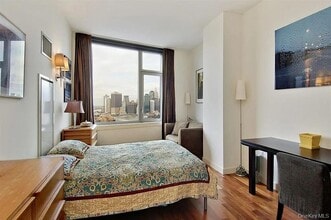 100 Jay St in Brooklyn, NY - Building Photo - Building Photo