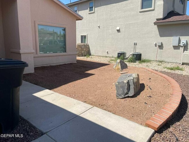 14712 Far View Ct in Horizon City, TX - Building Photo - Building Photo