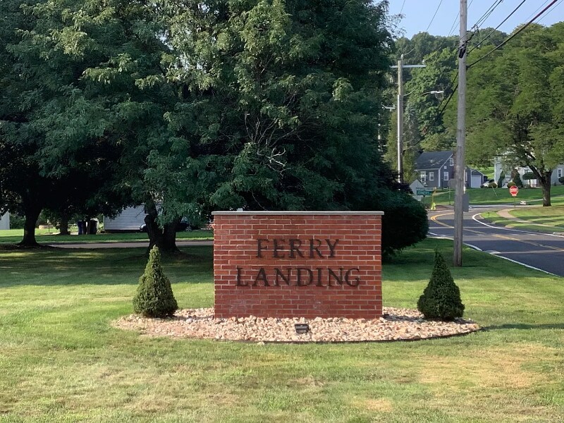 1217 Harbor View Dr in Rocky Hill, CT - Building Photo