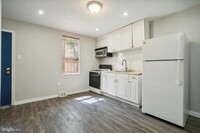 22 E Collom St in Philadelphia, PA - Building Photo - Building Photo