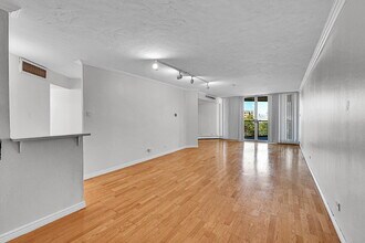 550 E 12th Ave in Denver, CO - Building Photo - Building Photo