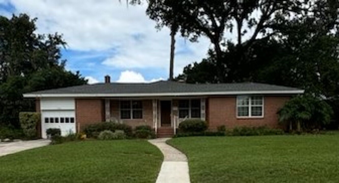 5321 Rollins Ave in Jacksonville, FL - Building Photo