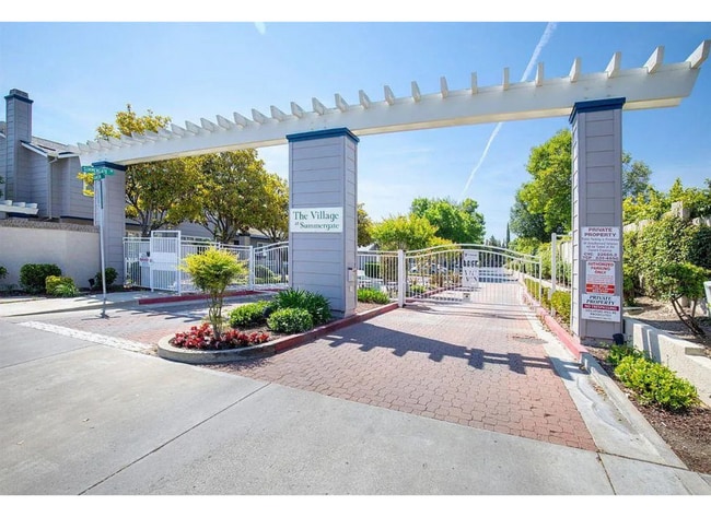 2190 Greenford Ct
