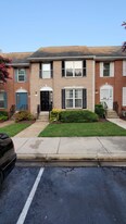 1017 Higgins Way in Hyattsville, MD - Building Photo
