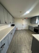 1065 Central Ave in Bridgeport, CT - Building Photo - Building Photo