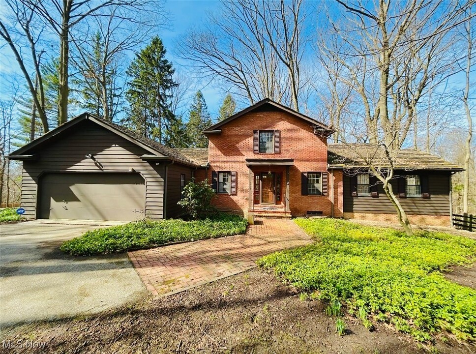 7511 Brigham Rd in Gates Mills, OH - Building Photo