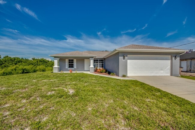 6011 Joplin Ave in Ft. Myers, FL - Building Photo - Building Photo