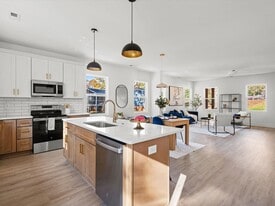 1479 Earl St in Hickory, NC - Building Photo