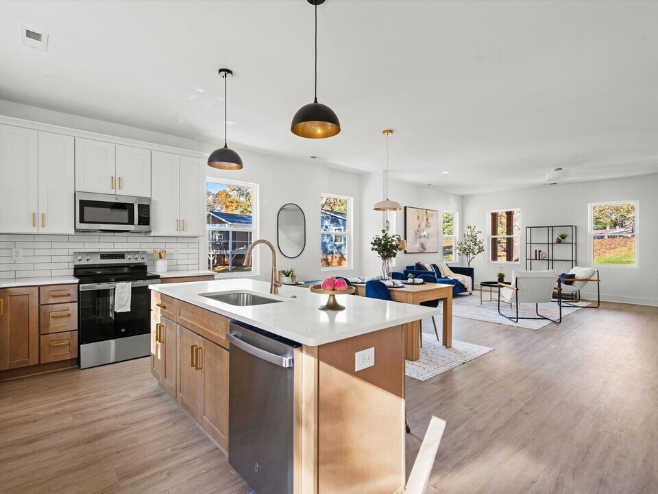 1479 Earl St in Hickory, NC - Building Photo