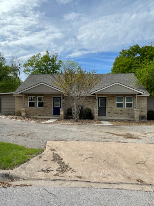 7002 Oak Meadow Cir in Austin, TX - Building Photo - Building Photo