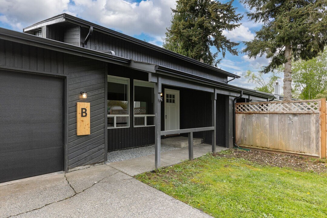 24728 Marlene Way in Sedro Woolley, WA - Building Photo