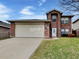 5205 Bedfordshire Dr in Fort Worth, TX - Building Photo